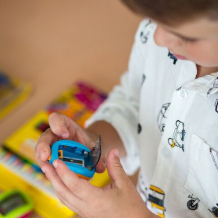 Точилка ЮНЛАНДИЯ "Звездолет Юнландика", с контейнером, пластиковая, корпус ассорти, 228471 Точилка ЮНЛАНДИЯ "Звездолет Юнландика", с контейнером, пластиковая, корпус ассорти, 228471