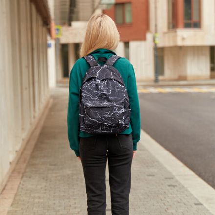 Рюкзак BRAUBERG СИТИ-ФОРМАТ универсальный, "Black marble", черный, 41х32х14 см, 270790 Рюкзак BRAUBERG СИТИ-ФОРМАТ универсальный, "Black marble", черный, 41х32х14 см, 270790