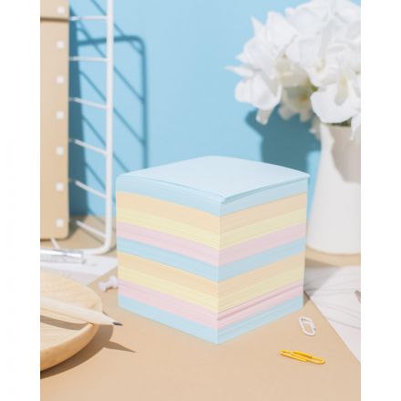Блок для записей Attache 90x90x90 мм разноцветный (плотность 80 г/кв.м) Блок для записей Attache 90x90x90 мм разноцветный (плотность 80 г/кв.м)