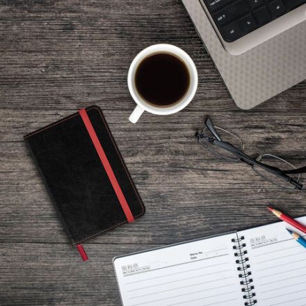 Блокнот МАЛЫЙ ФОРМАТ (100x150 мм) А6, BRAUBERG "Office", под кожу, 80 л., клетка, черный, 113325