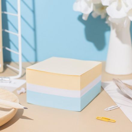 Блок для записей Attache 90x90x50 мм разноцветный (плотность 80-100 г/кв.м) Блок для записей Attache 90x90x50 мм разноцветный (плотность 80-100 г/кв.м)