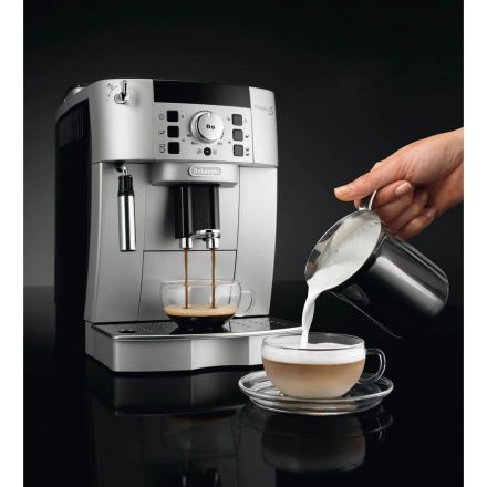 Кофемашина De'Longhi ECAM 22.110SB Кофемашина De'Longhi ECAM 22.110SB