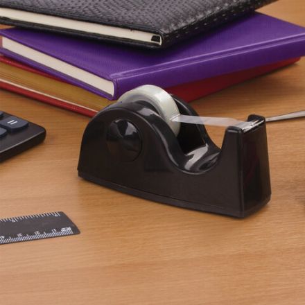 Диспенсер для клейкой ленты BRAUBERG настольный, утяжеленный, средний, черный, 11,8х5х5 см, 440142 Диспенсер для клейкой ленты BRAUBERG настольный, утяжеленный, средний, черный, 11,8х5х5 см, 440142