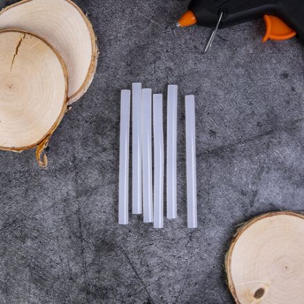 Клеевые стержни, диаметр 7 мм, длина 100 мм, белые, комплект 6 штук, BRAUBERG, европодвес, 670297 Клеевые стержни, диаметр 7 мм, длина 100 мм, белые, комплект 6 штук, BRAUBERG, европодвес, 670297