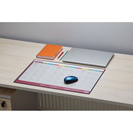 Коврик на стол Attache 380x590 мм с календарем на 3 года черный (с прозрачным верхним листом) Коврик на стол Attache 380x590 мм с календарем на 3 года черный (с прозрачным верхним листом)