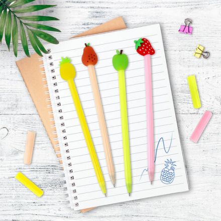 Ручка с топпером шариковая ЮНЛАНДИЯ "Фрукт", корпус ассорти, СИНЯЯ, пишущий узел 0,7 мм, 143810 Ручка с топпером шариковая ЮНЛАНДИЯ "Фрукт", корпус ассорти, СИНЯЯ, пишущий узел 0,7 мм, 143810