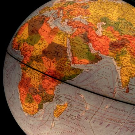 Глобус физический / политический GLOBEN "Классик Евро", 25 см, рельефный, с подсветкой, Ке022500195 Глобус физический / политический GLOBEN "Классик Евро", 25 см, рельефный, с подсветкой, Ке022500195