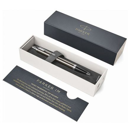 Ручка шариковая PARKER "IM Core Dark Espresso CT", корпус кофейный лак, хромированные детали, синяя, 1931671 Ручка шариковая PARKER "IM Core Dark Espresso CT", корпус кофейный лак, хромированные детали, синяя, 1931671