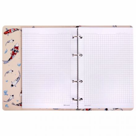 Тетрадь на кольцах А5 160х212 мм, 120 листов, картон, выборочный лак, клетка, BRAUBERG, "Карпы Кои", 404730 Тетрадь на кольцах А5 160х212 мм, 120 листов, картон, выборочный лак, клетка, BRAUBERG, "Карпы Кои", 404730