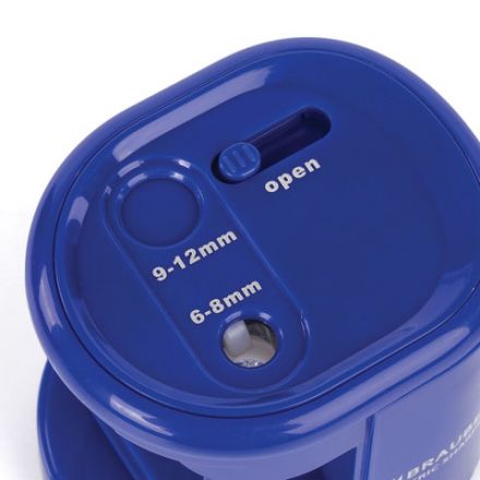 Точилка электрическая BRAUBERG "STANDARD", 2 отверстия для карандашей (включая утолщенные), питание от 4 батареек АА, 228423 Точилка электрическая BRAUBERG "STANDARD", 2 отверстия для карандашей (включая утолщенные), питание от 4 батареек АА, 228423