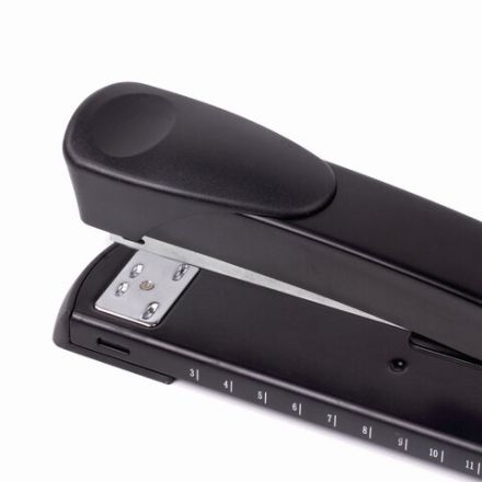 Степлер брошюровочный №24/6, 26/6 BRAUBERG "Universal", до 25 листов, черный, 220942