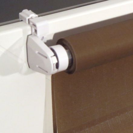 Штора рулонная BRABIX 70х175 см, текстура - лён, защита 55-85%, 200 г/м2, коричневый S-17, 605992 Штора рулонная BRABIX 70х175 см, текстура - лён, защита 55-85%, 200 г/м2, коричневый S-17, 605992