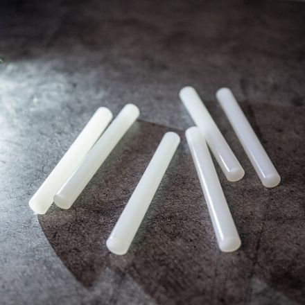 Клеевые стержни, диаметр 11 мм, длина 100 мм, белые, комплект 6 штук, BRAUBERG, европодвес, 670298 Клеевые стержни, диаметр 11 мм, длина 100 мм, белые, комплект 6 штук, BRAUBERG, европодвес, 670298