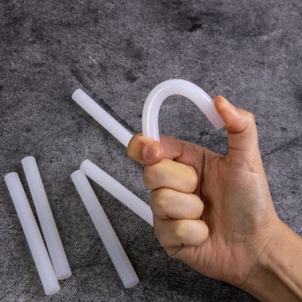 Клеевые стержни, диаметр 11 мм, длина 100 мм, белые, комплект 6 штук, BRAUBERG, европодвес, 670298 Клеевые стержни, диаметр 11 мм, длина 100 мм, белые, комплект 6 штук, BRAUBERG, европодвес, 670298