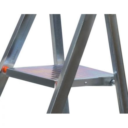 Стремянка стальная, 4 ступени, вес 6,7 кг СПб Стремянка стальная, 4 ступени, вес 6,7 кг СПб