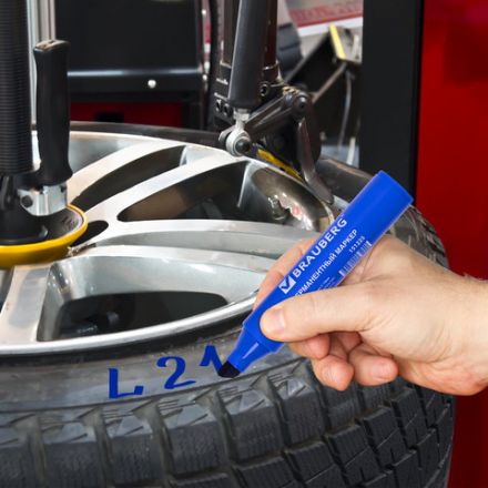 Маркер перманентный BRAUBERG "JUMBO", СИНИЙ, ШИРОКАЯ ЛИНИЯ ПИСЬМА, скошенный наконечник, 3-10 мм, 151225 Маркер перманентный BRAUBERG "JUMBO", СИНИЙ, ШИРОКАЯ ЛИНИЯ ПИСЬМА, скошенный наконечник, 3-10 мм, 151225