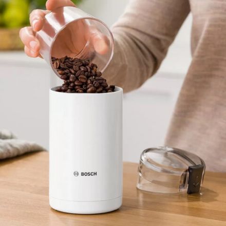 Кофемолка BOSCH TSM6A011W/MKM6000, мощность 180 Вт, вместимость 75 г, пластик, белая Кофемолка BOSCH TSM6A011W/MKM6000, мощность 180 Вт, вместимость 75 г, пластик, белая