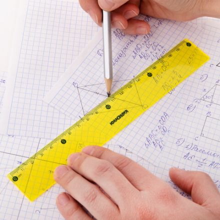 Линейка пластиковая 20 см ЮНЛАНДИЯ "Color", тонированная, ассорти, 210753 Линейка пластиковая 20 см ЮНЛАНДИЯ "Color", тонированная, ассорти, 210753