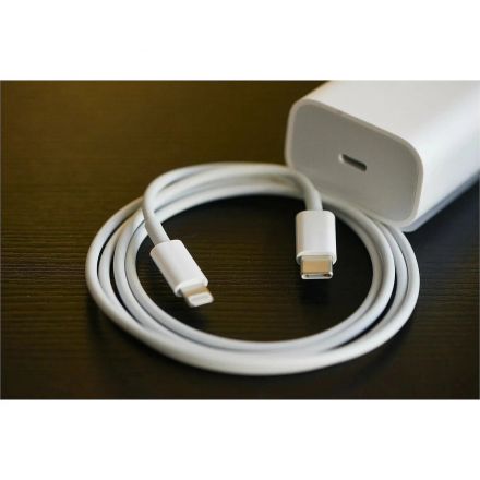 Кабель интерфейсный Apple MQGH2ZM/A USB-C to Lightning Cable (2 m)