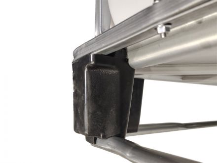 Емкость куб. 1000 л с краном на комбинированном поддоне