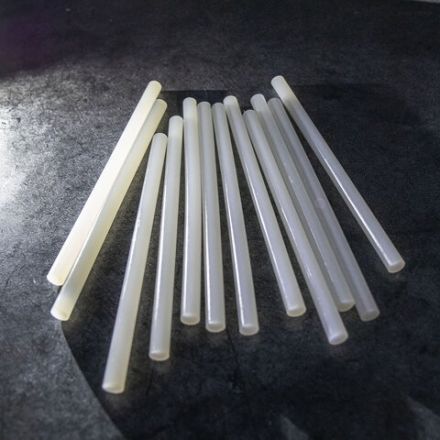 Клеевые стержни, диаметр 11 мм, длина 200 мм, белые, комплект 12 штук, BRAUBERG, европодвес, 670299 Клеевые стержни, диаметр 11 мм, длина 200 мм, белые, комплект 12 штук, BRAUBERG, европодвес, 670299