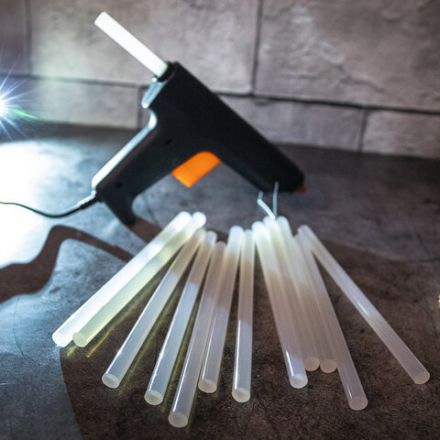 Клеевые стержни, диаметр 11 мм, длина 200 мм, белые, комплект 12 штук, BRAUBERG, европодвес, 670299 Клеевые стержни, диаметр 11 мм, длина 200 мм, белые, комплект 12 штук, BRAUBERG, европодвес, 670299