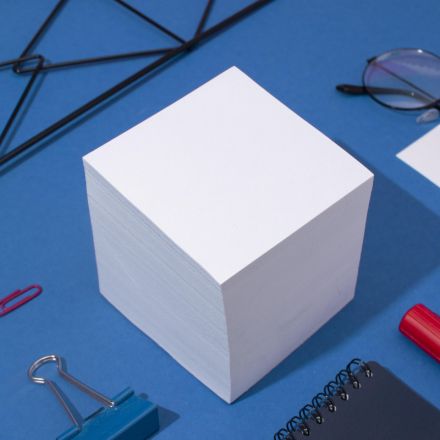 Блок для записей Attache Economy на склейке 9х9х9 белый 65 гр 92 Блок для записей Attache Economy на склейке 9х9х9 белый 65 гр 92