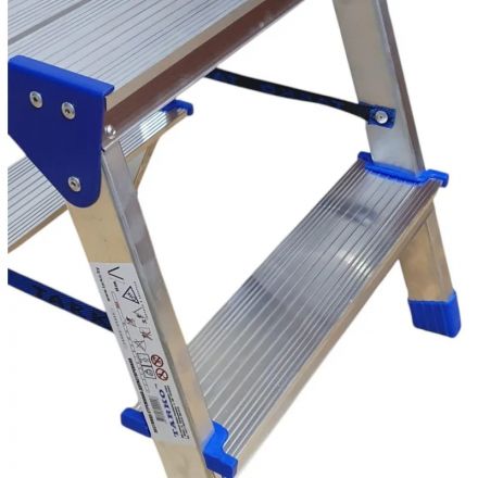 Стремянка двухсторонняя алюминиевая 2 ступени TARKO 04202e Стремянка двухсторонняя алюминиевая 2 ступени TARKO 04202e