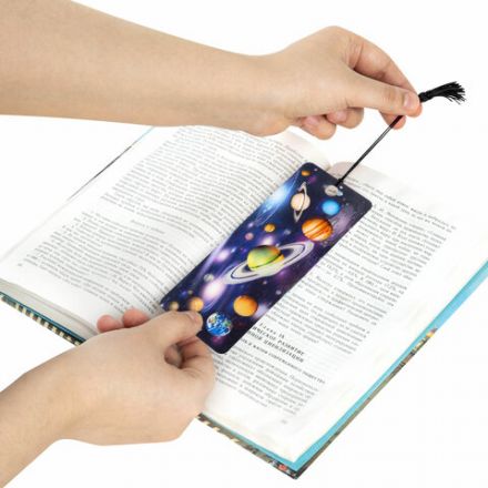 Закладка для книг с линейкой 3D-ОБЪЕМНАЯ BRAUBERG, "Вселенная", с декоративным шнурком, 125757 Закладка для книг с линейкой 3D-ОБЪЕМНАЯ BRAUBERG, "Вселенная", с декоративным шнурком, 125757