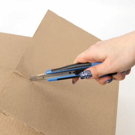 Нож канцелярский 9 мм BRAUBERG "Universal", автофиксатор, цвет ассорти, резиновые вставки, блистер, 236970 Нож канцелярский 9 мм BRAUBERG "Universal", автофиксатор, цвет ассорти, резиновые вставки, блистер, 236970