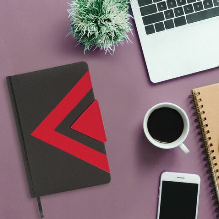 Ежедневник недатированный А5 138x213 мм BRAUBERG "Waves" под кожу, застежка 160 л., черный/красный, 111876