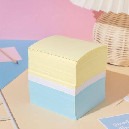 Блок для записей КОМУС запасной 9х9х9 цветной блок 80-100 г Блок для записей КОМУС запасной 9х9х9 цветной блок 80-100 г