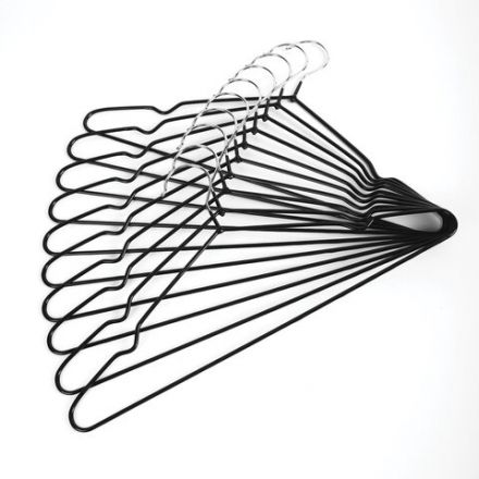 Вешалки-плечики для одежды, размер 48-50, металл, антискользящие, КОМПЛЕКТ 10 шт., черные, BRABIX PREMIUM, 608467 Вешалки-плечики для одежды, размер 48-50, металл, антискользящие, КОМПЛЕКТ 10 шт., черные, BRABIX PREMIUM, 608467