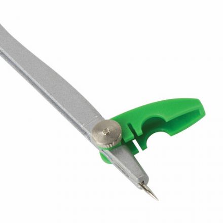 Готовальня BRAUBERG "Klasse", 2 предмета: циркуль 125 мм + колпачок, грифель, пенал с подвесом, 210320 Готовальня BRAUBERG "Klasse", 2 предмета: циркуль 125 мм + колпачок, грифель, пенал с подвесом, 210320