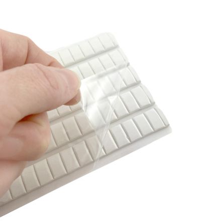 Клейкие квадраты двусторонние монтажные Kores Gum Fix  полимерная смесь 9 х 11 х 3.2 мм  (84 штуки в упаковке)