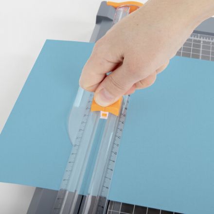 Резак роликовый с органайзером BRAUBERG SPECIAL, до 12 л., длина реза 310 мм, А4, 532329 Резак роликовый с органайзером BRAUBERG SPECIAL, до 12 л., длина реза 310 мм, А4, 532329