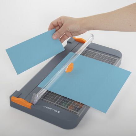 Резак роликовый с органайзером BRAUBERG SPECIAL, до 12 л., длина реза 310 мм, А4, 532329 Резак роликовый с органайзером BRAUBERG SPECIAL, до 12 л., длина реза 310 мм, А4, 532329