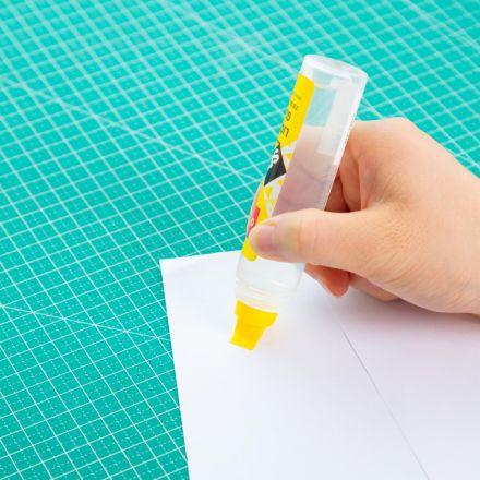 Клей канцелярский жидкий 50 мл Deli  прозрачный E7302S Клей канцелярский жидкий 50 мл Deli  прозрачный E7302S