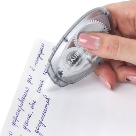 Корректирующая лента BRAUBERG BLACK&WHITE, 5 мм х 8 м, корпус черный тонированный, механизм перемотки, блистер, 227800 Корректирующая лента BRAUBERG BLACK&WHITE, 5 мм х 8 м, корпус черный тонированный, механизм перемотки, блистер, 227800