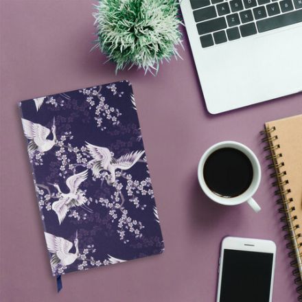 Ежедневник недатированный А5 (138х213 мм), BRAUBERG VISTA, под кожу, гибкий, 136 л., "Cranes", 112025 Ежедневник недатированный А5 (138х213 мм), BRAUBERG VISTA, под кожу, гибкий, 136 л., "Cranes", 112025