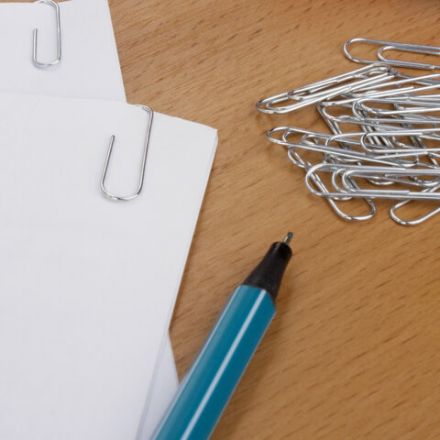 Скрепки STAFF, 33 мм, оцинкованные, 100 шт., в картонной коробке, 270445 Скрепки STAFF, 33 мм, оцинкованные, 100 шт., в картонной коробке, 270445