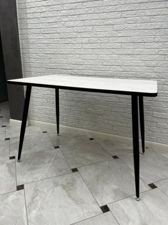 Стол обеденный "Винтерберг" 120*80, ЛДСП 22мм+пластик, Дуб , опоры металл Стол обеденный "Винтерберг" 120*80, ЛДСП 22мм+пластик, Дуб , опоры металл