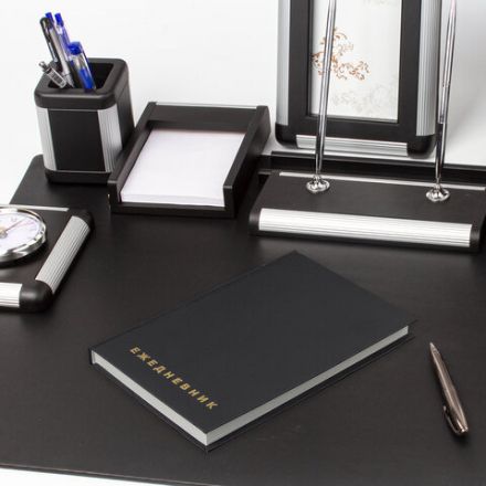 Ежедневник недатированный А5 145х215 мм BRAUBERG бумвинил, 160 л., черный, 126540 Ежедневник недатированный А5 145х215 мм BRAUBERG бумвинил, 160 л., черный, 126540