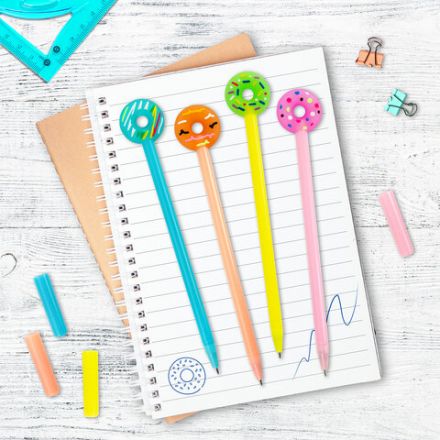 Ручка с топпером шариковая ЮНЛАНДИЯ "Пончик", корпус ассорти, СИНЯЯ, пишущий узел 0,7 мм, 143799 Ручка с топпером шариковая ЮНЛАНДИЯ "Пончик", корпус ассорти, СИНЯЯ, пишущий узел 0,7 мм, 143799